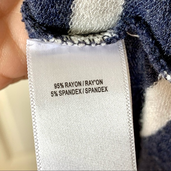 VIOLET WEEKEND Soft Striped Cold Shoulder Dress—M - Picture 8 of 12